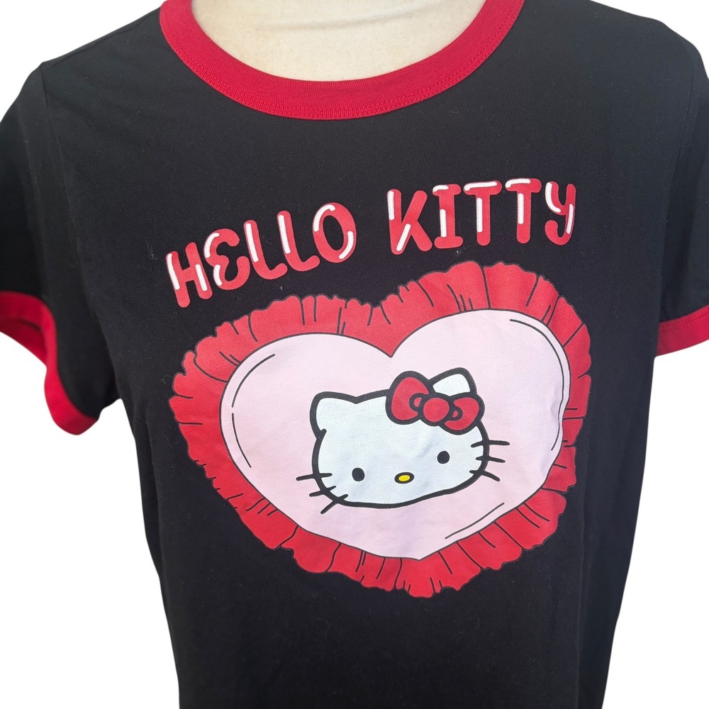 Sanrio Hello Kitty Ringer T-Shirt Womens‎ Size 0 fits L Black Red Heart Short